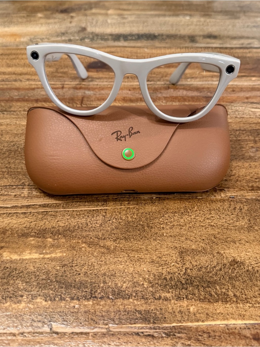 Ray-Ban White Cat-Eye Sunglasses with Brown Case